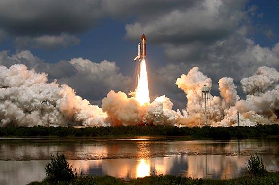 Images Of Space Shuttle. launches at the Kennedy Space